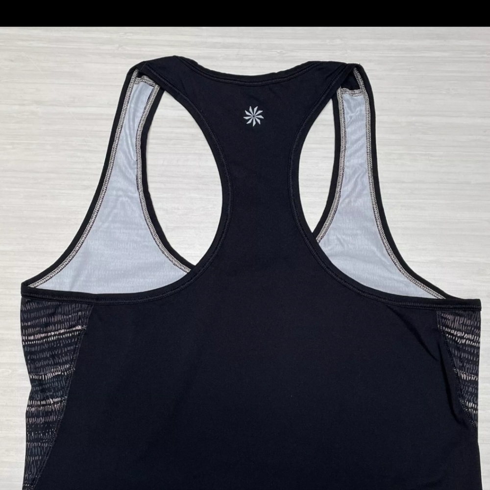 Athleta Tank Top Womens Size extra  Small Retreat Print Chi Racerback Shirt - Picture 3 of 5